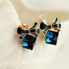 Shopping Mania Bow Knot Earrings