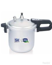 sk first pressure cooker 7 ltr- medium size
