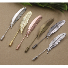 Metal Feather lapel pin